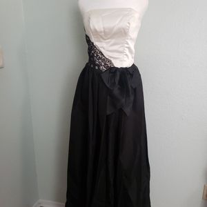 Vtg 90s black and white prom formal gown loralie lace sz 2